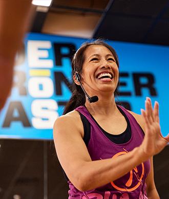 eos trainer leading a dance class