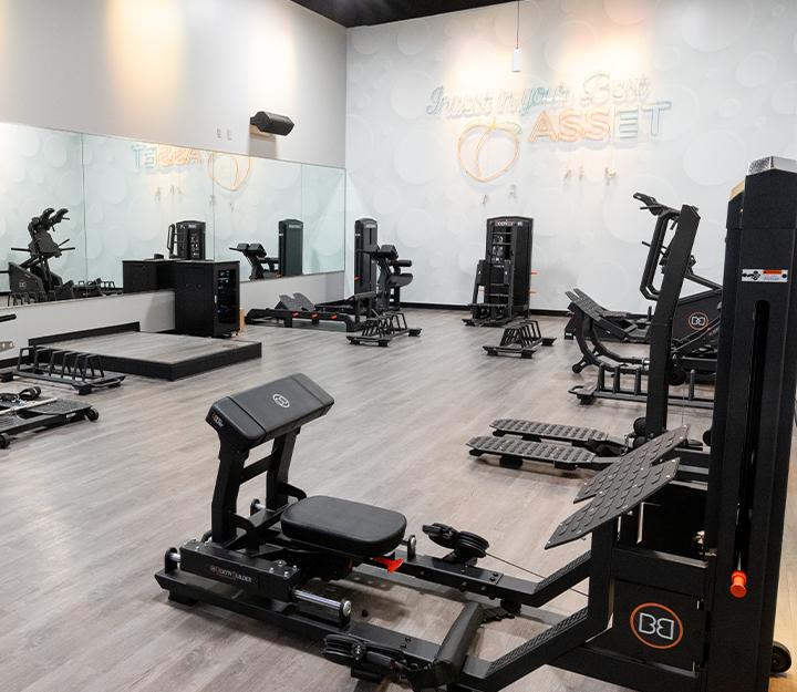 inside of an booty builder eos class