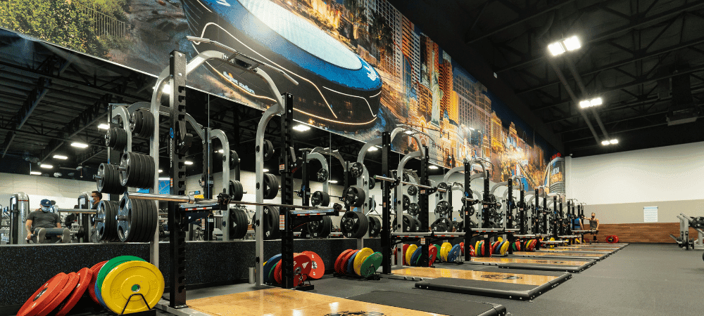 a well lit and fully equipment gym located in las vegas