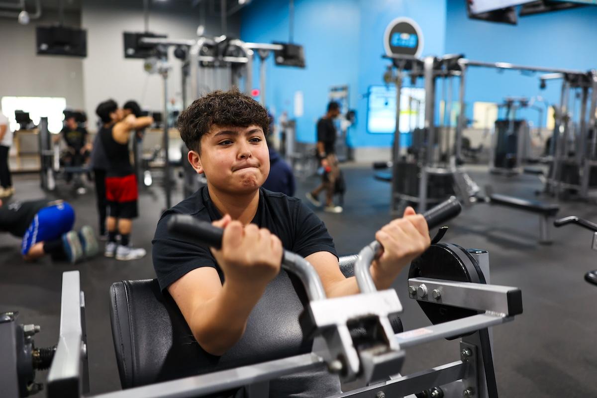 Teen Workout Program - Best Gyms for Teens | EōS Fitness